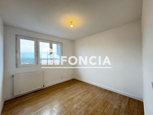 Location Appartement 3 pièces 61.4 m² - St Etienne Du Rouvray 76800