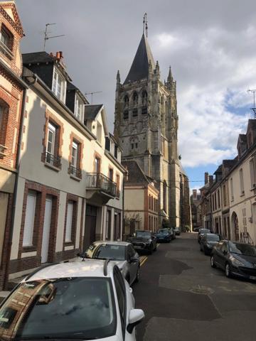 Petite maison de ville totalement rénovée