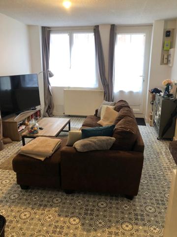 Petite maison de ville totalement rénovée