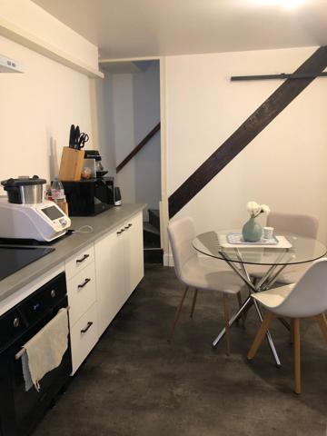 Petite maison de ville totalement rénovée