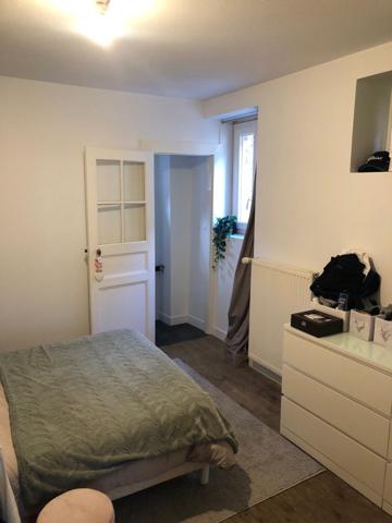 Petite maison de ville totalement rénovée