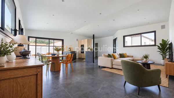 Vente
                Maison146 m² - 7 Pièces -
                    CHALLANS (85300)