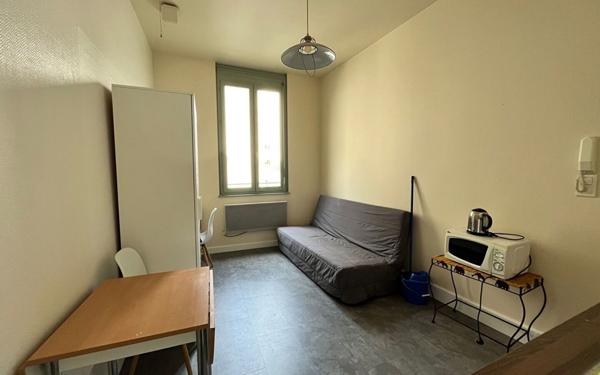 Appartement à louer    1 pièce •    Limoges