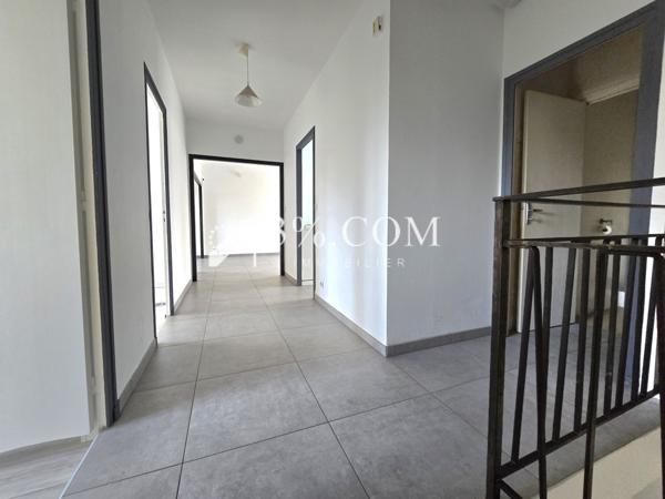 Maison 5 pièce(s) 3 chambre(s) 98 m²