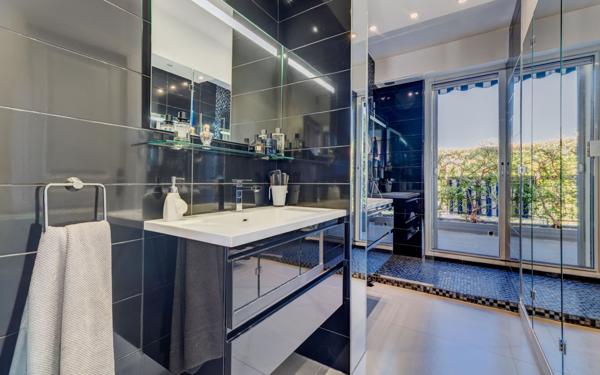 Appartement à vendre    4 pièces • 136,38 m2 Nice