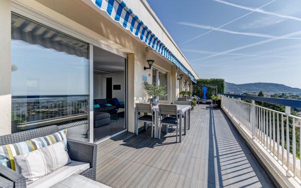 Appartement à vendre    4 pièces • 136,38 m2 Nice
