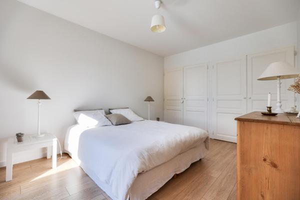 Très bel emplacement pour cette agréable maison contemporaine - La Brède