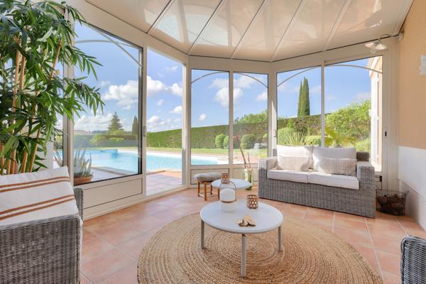 Très bel emplacement pour cette agréable maison contemporaine - La Brède