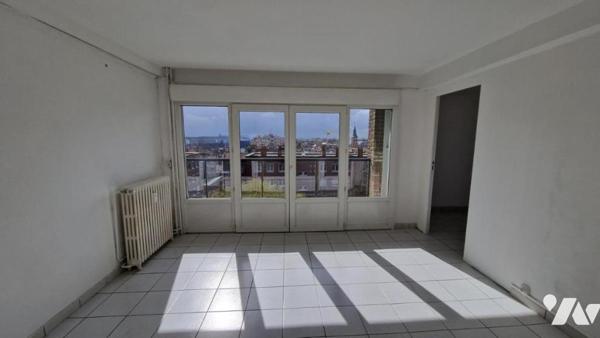 LILLE METRO BOIS BLANCS APPARTEMENT 61 M2 AVEC BALCON ET PARKING -