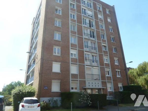 LILLE METRO BOIS BLANCS APPARTEMENT 61 M2 AVEC BALCON ET PARKING -