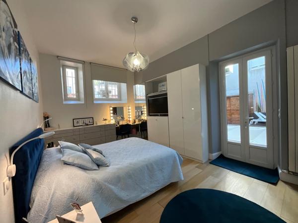 LA ROCHELLE APPARTEMENT 156m2 JARDIN PISCINE