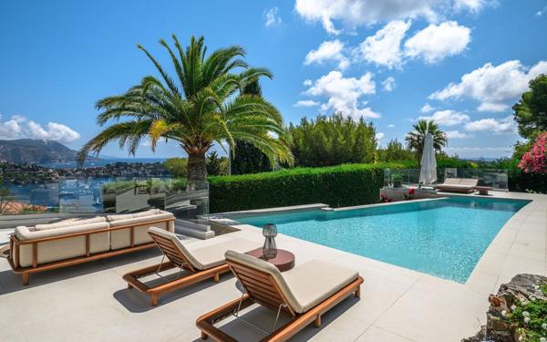 Maison à vendre    5 pièces •  Nice