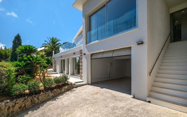 Maison à vendre    5 pièces •  Nice