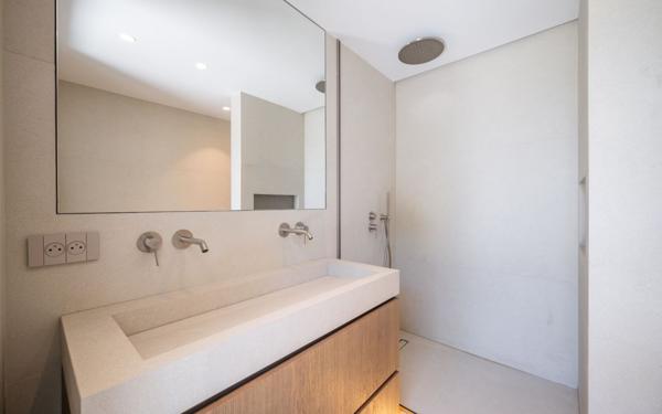 Maison à vendre    5 pièces •  Nice