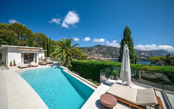 Maison à vendre    5 pièces •  Nice