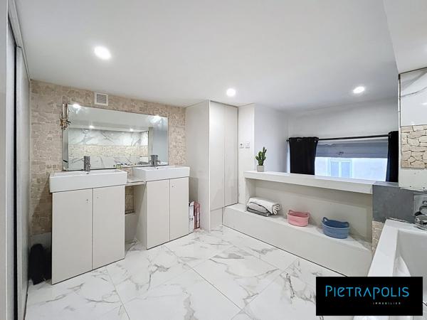 PLACE BELLECOUR - MAGNIFIQUE APPARTEMENT FAMILIAL