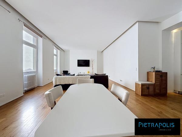 PLACE BELLECOUR - MAGNIFIQUE APPARTEMENT FAMILIAL