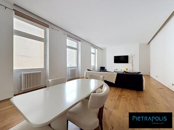 PLACE BELLECOUR - MAGNIFIQUE APPARTEMENT FAMILIAL