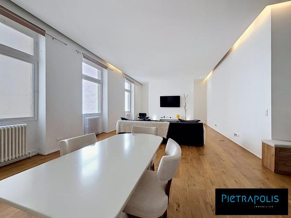 PLACE BELLECOUR - MAGNIFIQUE APPARTEMENT FAMILIAL