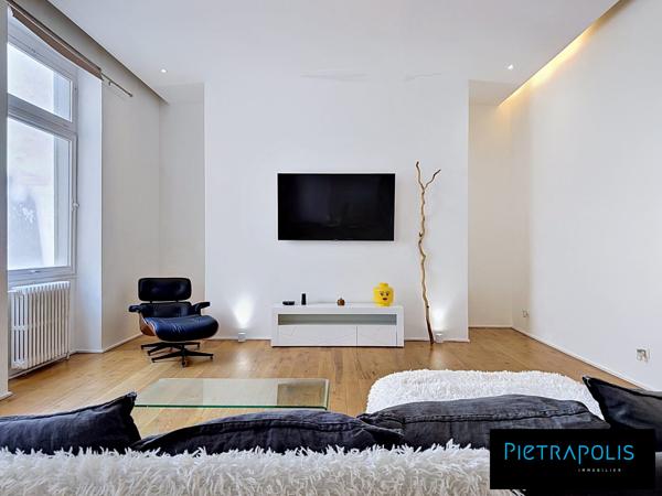 PLACE BELLECOUR - MAGNIFIQUE APPARTEMENT FAMILIAL