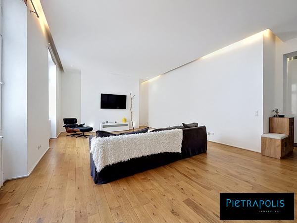 PLACE BELLECOUR - MAGNIFIQUE APPARTEMENT FAMILIAL