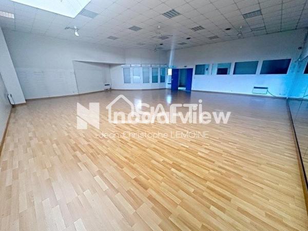 Batiments de qualité 450 m2  libres