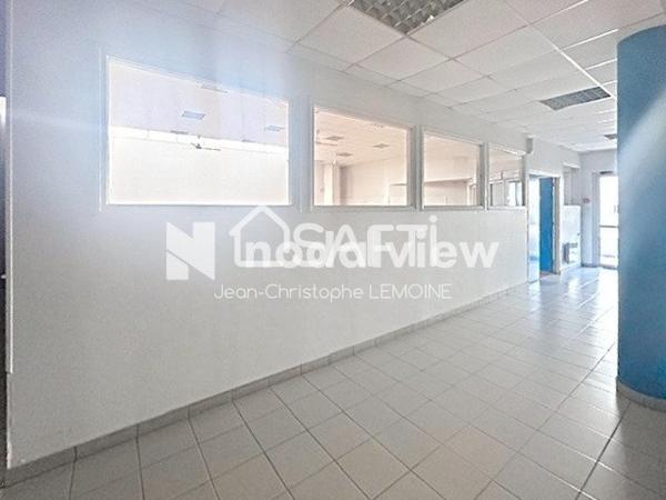 Batiments de qualité 450 m2  libres