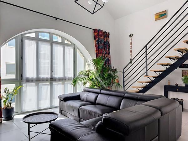 Proche centre ville et verdun,duplex ,3 chambres ,2 sde,2 parkings sécurisés