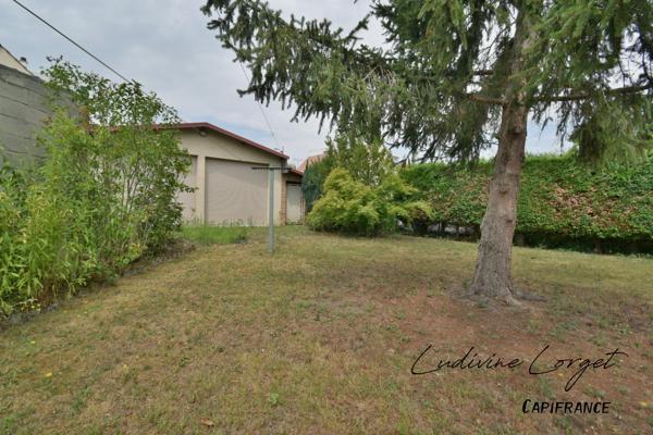 Maison traditionnelle à vendre avec travaux à Soissons(02) bien situé – 6 pièces- 140 m² habitables–Vivable de plain- pied–4 chambres-Sous sol total–Carport–Double garage –Terrain 1200m2