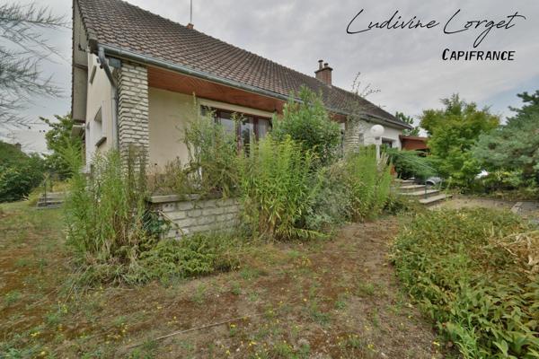 Maison traditionnelle à vendre avec travaux à Soissons(02) bien situé – 6 pièces- 140 m² habitables–Vivable de plain- pied–4 chambres-Sous sol total–Carport–Double garage –Terrain 1200m2