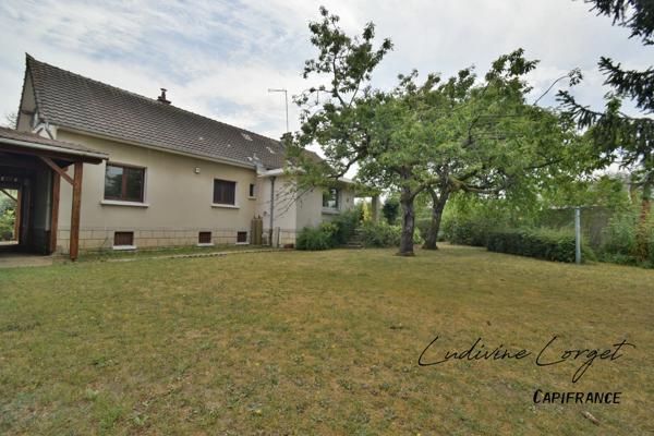 Maison traditionnelle à vendre avec travaux à Soissons(02) bien situé – 6 pièces- 140 m² habitables–Vivable de plain- pied–4 chambres-Sous sol total–Carport–Double garage –Terrain 1200m2