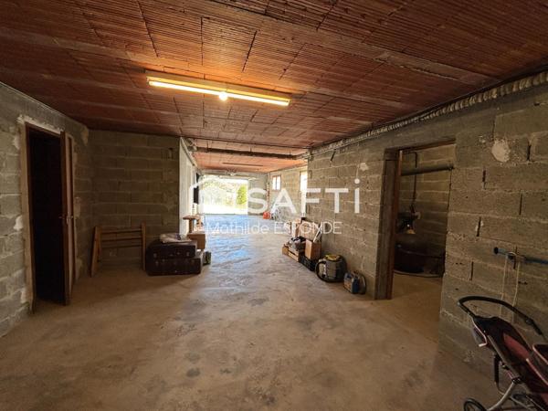 Maison de campagne avec piscine et garage