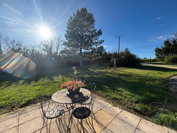 Maison de campagne avec piscine et garage