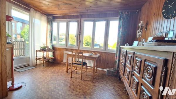 Arras, proximité commerces et Ecoles, maison d'angle en bon état