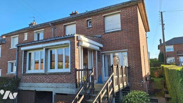 Arras, proximité commerces et Ecoles, maison d'angle en bon état