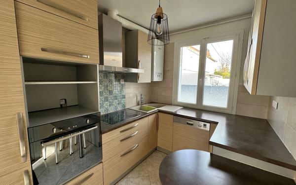 Appartement à vendre    3 pièces •  Le Raincy