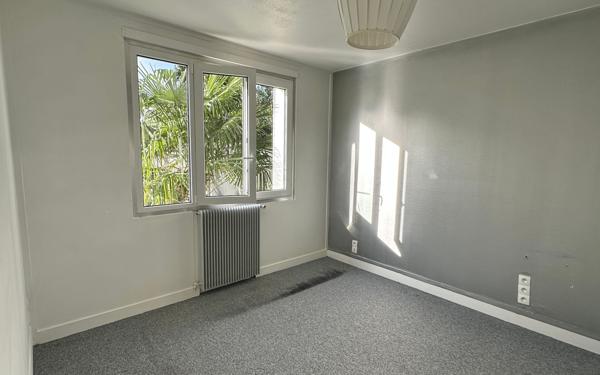 Appartement à vendre    3 pièces •  Le Raincy