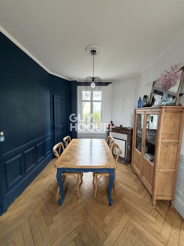 Maison à louer de 7 pièces de 145 m²