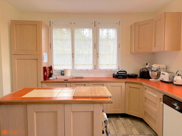 Magnifique maison avec grange et vaste terrain