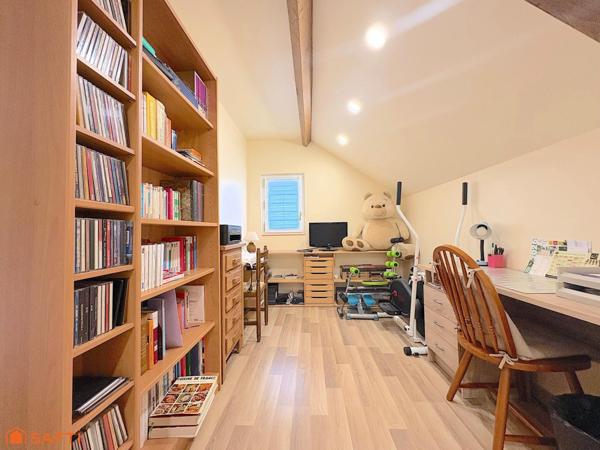 Magnifique maison avec grange et vaste terrain