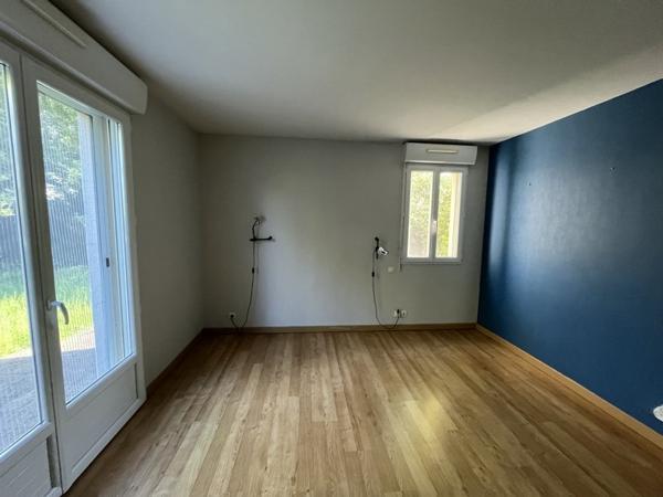 Maison à vendre |  Saint-Priest-la-Marche |  7 pièces | 130 m²