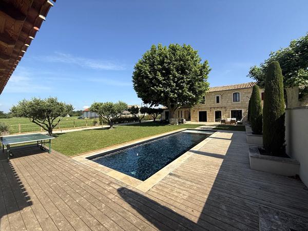 Mas de charme rénové avec piscine à Raphèle-lès-Arles
