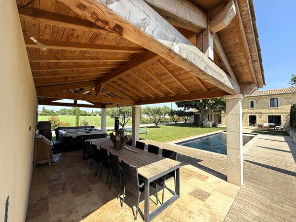 Mas de charme rénové avec piscine à Raphèle-lès-Arles