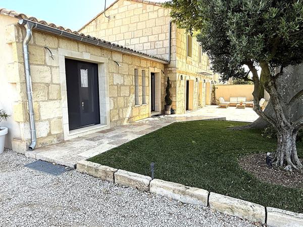 Mas de charme rénové avec piscine à Raphèle-lès-Arles