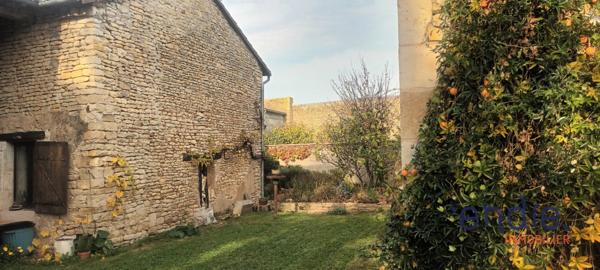 ACCUEILLANTE LONGERE RENOVEE PROCHE DE LOUDUN