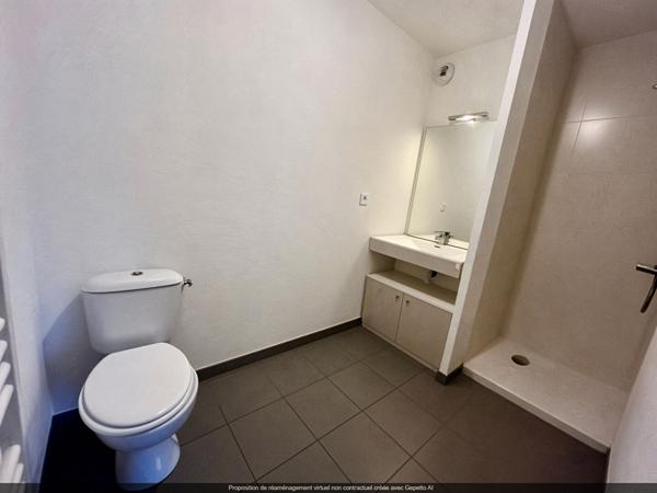 Studio en residence récente avec ascenseur, balcon et parking!,