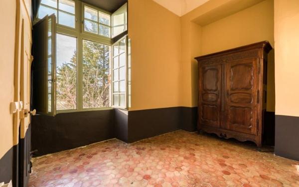 Maison à vendre    7 pièces • 170,79 m2 Ongles