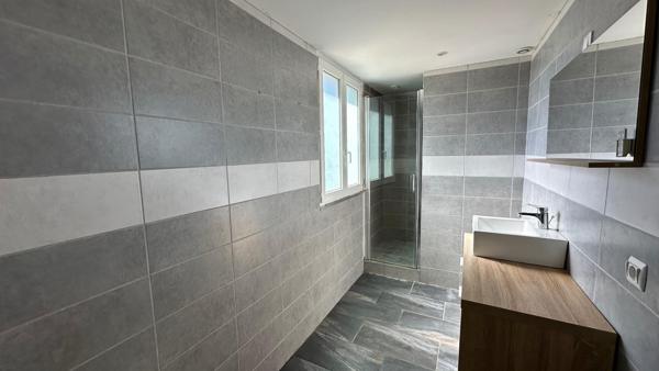 Maison semi mitoyenne avec jardin et garage