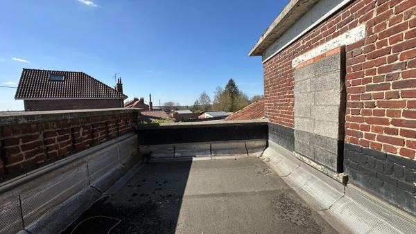 Maison semi mitoyenne avec jardin et garage