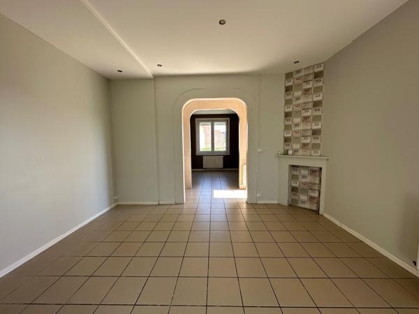 Maison semi mitoyenne avec jardin et garage